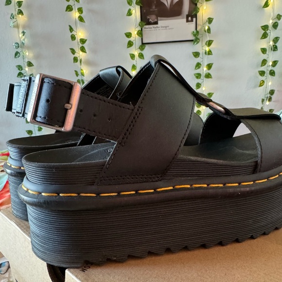 *OUT OF STOCK* Dr. Martens Francis Black Leather Platform Strap Sandals W 8 - Picture 9 of 12